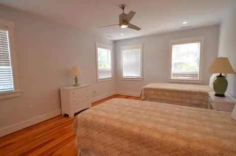 16 Prospect Avenue Oak Bluffs MA 02557