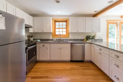 38 Meadowview Road Oak Bluffs MA 02557