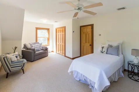 38 Meadowview Road Oak Bluffs MA 02557