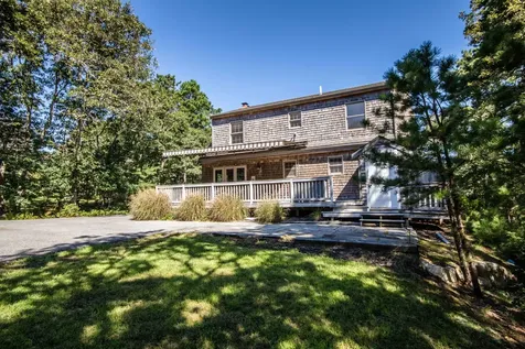 38 Meadowview Road Oak Bluffs MA 02557