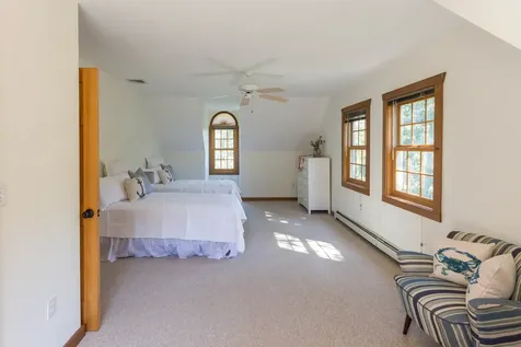 38 Meadowview Road Oak Bluffs MA 02557