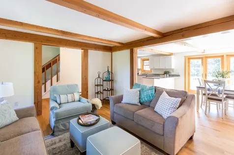 38 Meadowview Road Oak Bluffs MA 02557