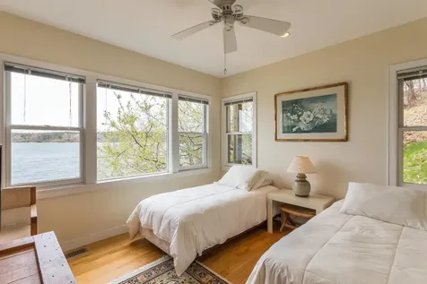 13 Norris Court Vineyard Haven MA 02568