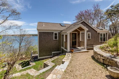 13 Norris Court Vineyard Haven MA 02568