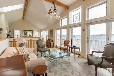 13 Norris Court Vineyard Haven MA 02568
