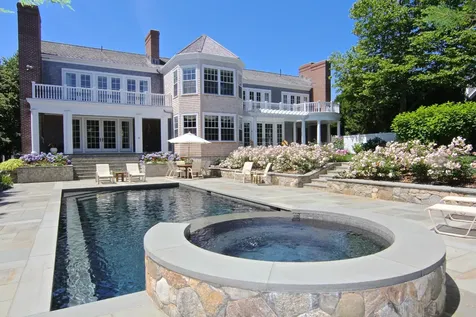 19 Pierce Lane Edgartown MA 02539