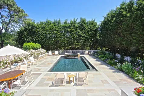 19 Pierce Lane Edgartown MA 02539