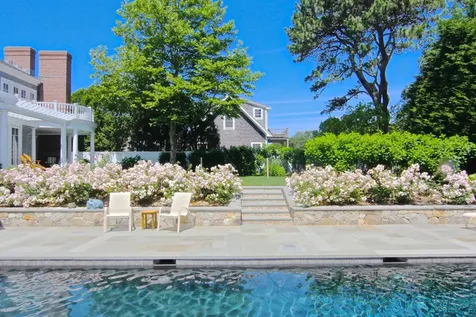 19 Pierce Lane Edgartown MA 02539