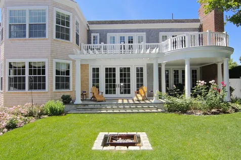 19 Pierce Lane Edgartown MA 02539