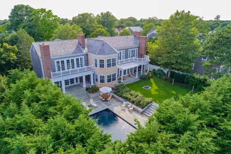 19 Pierce Lane Edgartown MA 02539