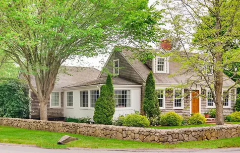 17 Peases Point Way North Edgartown MA 02539