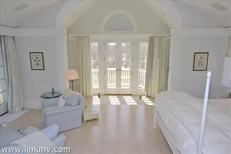 10 & 12 Boldwater Road Edgartown MA 02539