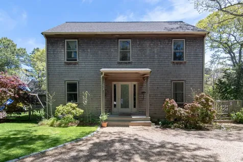 62 Front Street Oak Bluffs MA 02557