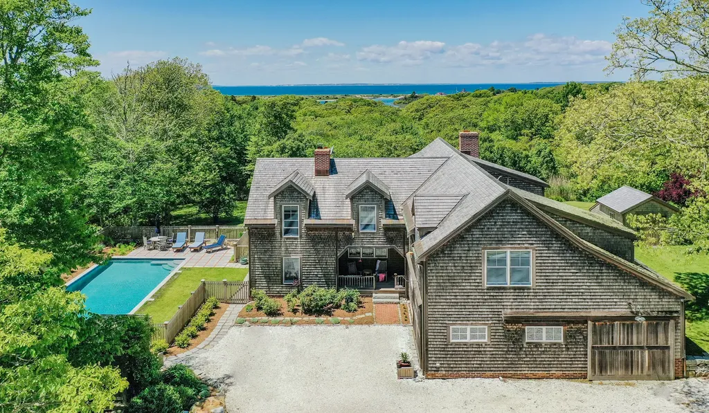 11 Howell Lane Chilmark MA 02535