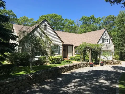 122 Mayflower Lane Vineyard Haven MA 02568