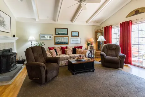 122 Mayflower Lane Vineyard Haven MA 02568