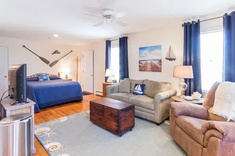 122 Mayflower Lane Vineyard Haven MA 02568