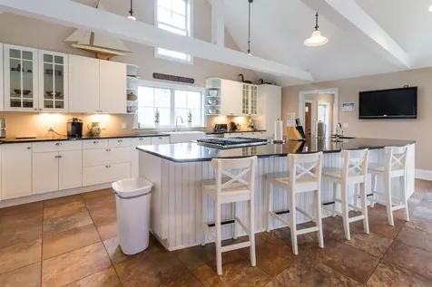 636 Franklin Street Vineyard Haven MA 02568