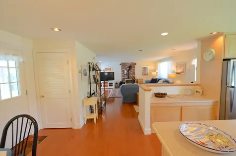 82 Summit Avenue Oak Bluffs MA 02568