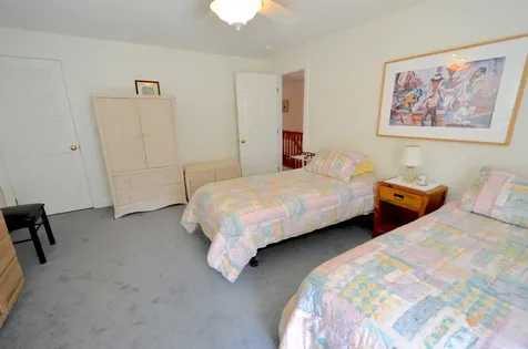 82 Summit Avenue Oak Bluffs MA 02568