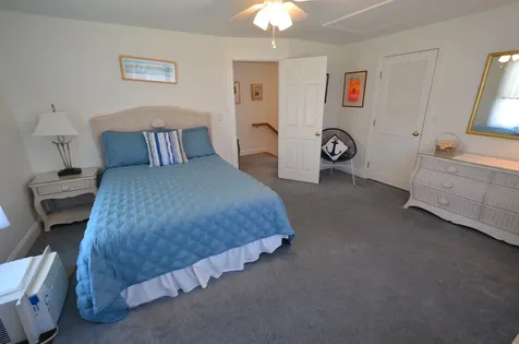 82 Summit Avenue Oak Bluffs MA 02568