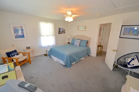 82 Summit Avenue Oak Bluffs MA 02568