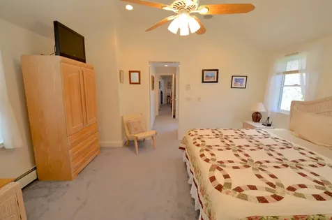 82 Summit Avenue Oak Bluffs MA 02568