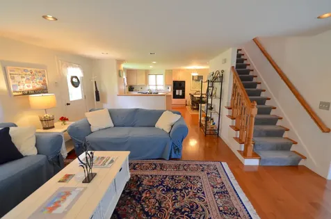 82 Summit Avenue Oak Bluffs MA 02568