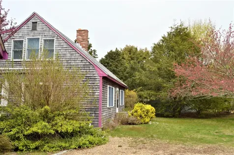 26 Firehouse Lane Oak Bluffs MA 02557