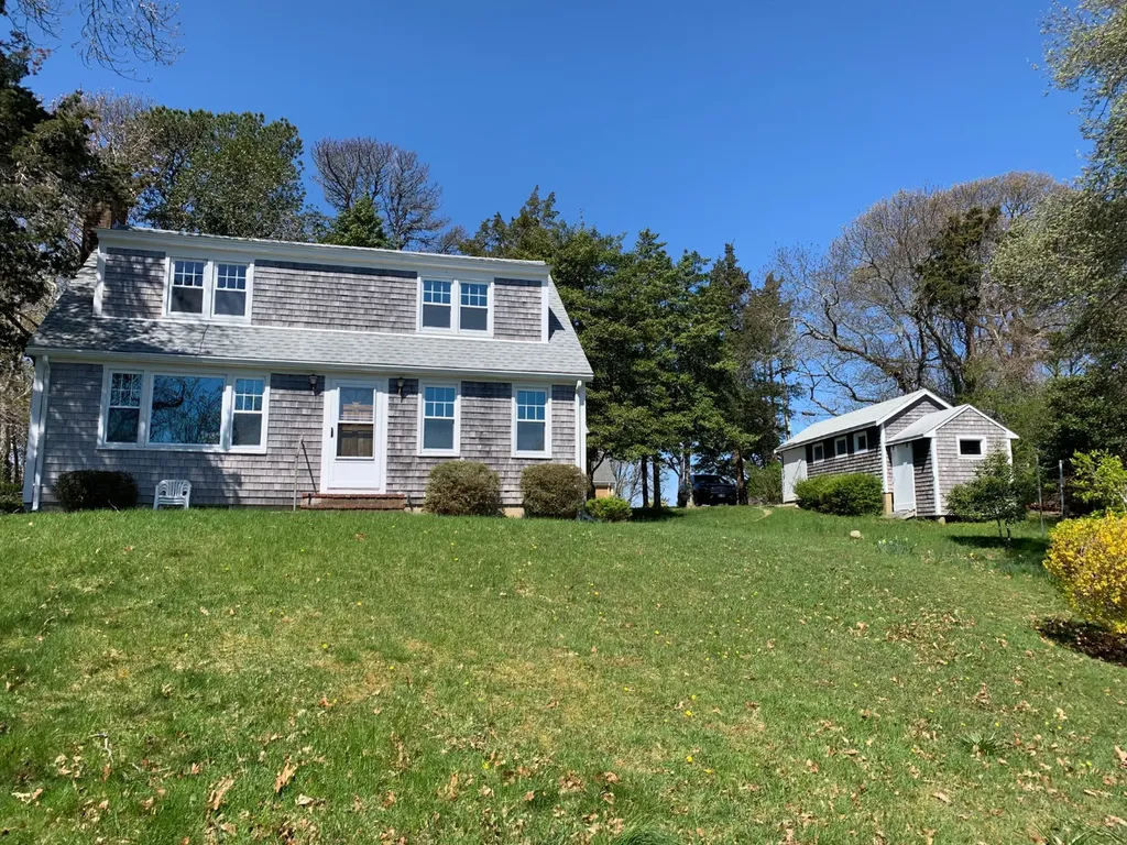 129 Hines Point Vineyard Haven MA 02568