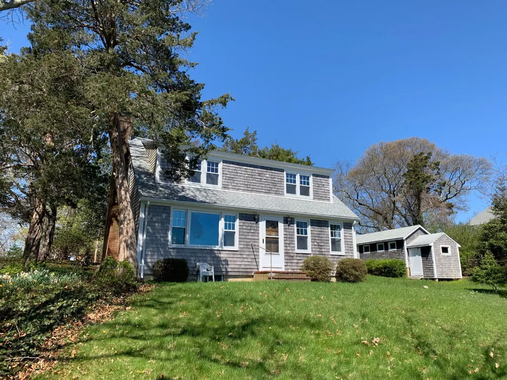 129 Hines Point Vineyard Haven MA 02568