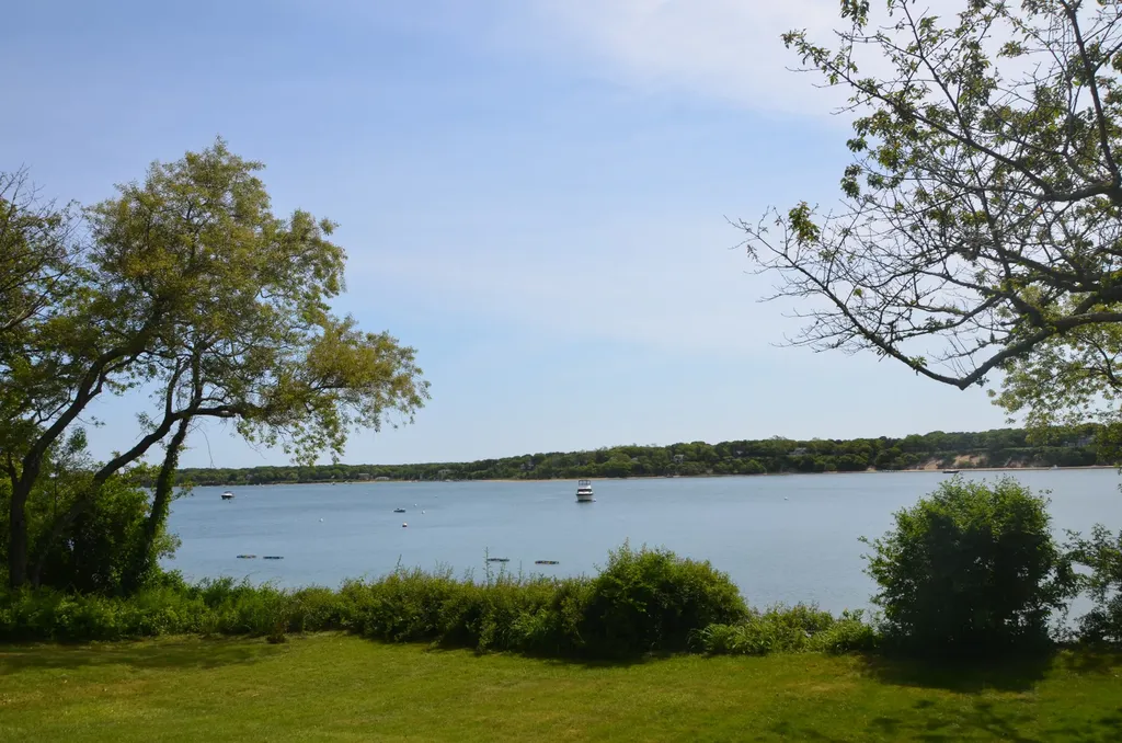 129 Hines Point Vineyard Haven MA 02568