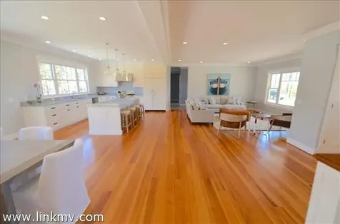 42 Paddock Road Oak Bluffs MA 02557