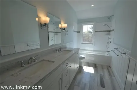 42 Paddock Road Oak Bluffs MA 02557