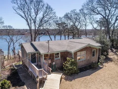 145 Lagoon Avenue Vineyard Haven MA 02568