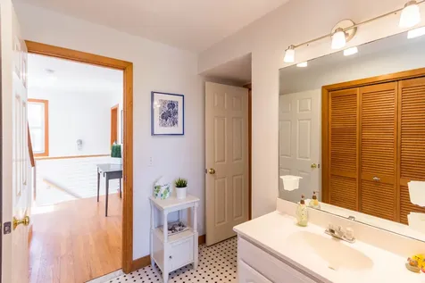 64 Tenth Street North Edgartown MA 02539