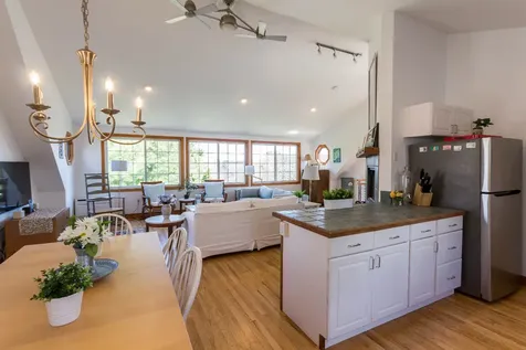 64 Tenth Street North Edgartown MA 02539