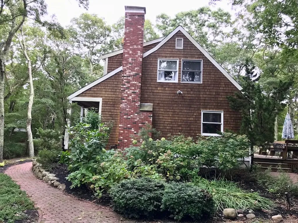 156 Norton Avenue Vineyard Haven MA 02568