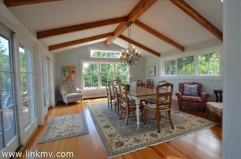 90 South Circuit Avenue Oak Bluffs MA 02557