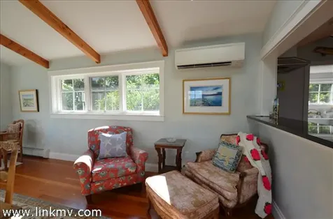 90 South Circuit Avenue Oak Bluffs MA 02557