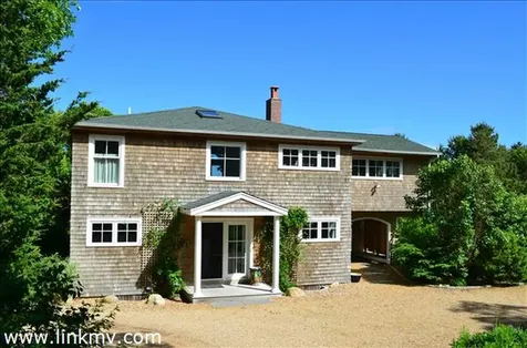 90 South Circuit Avenue Oak Bluffs MA 02557