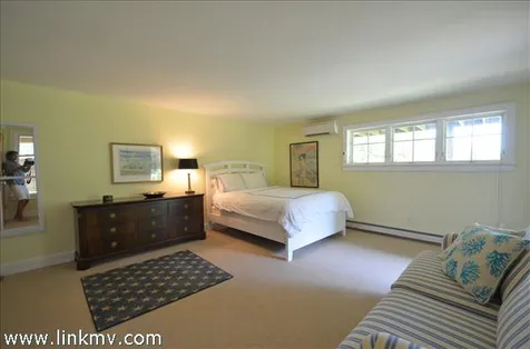 90 South Circuit Avenue Oak Bluffs MA 02557