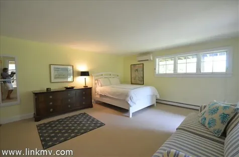 90 South Circuit Avenue Oak Bluffs MA 02557