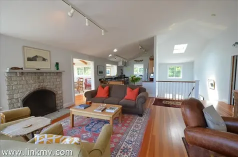 90 South Circuit Avenue Oak Bluffs MA 02557