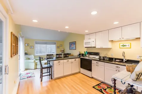 4 Quail Run Oak Bluffs MA 02557