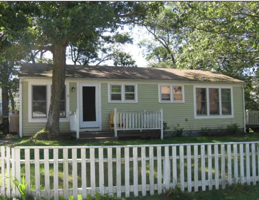 38 Boxberry Avenue Vineyard Haven MA 02568
