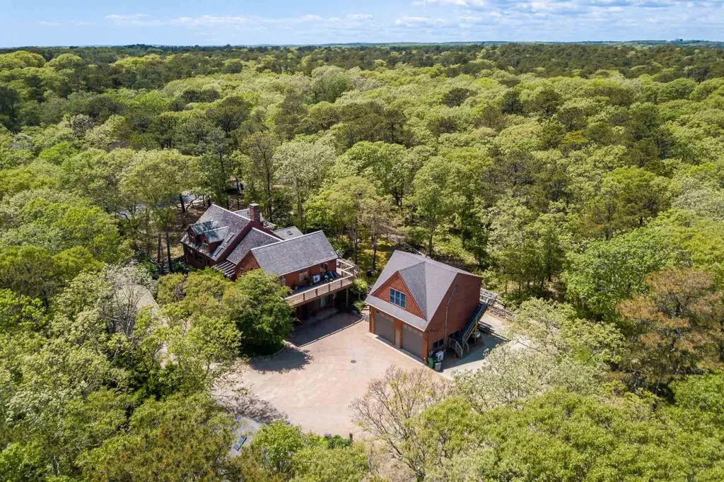 21 Tower Ridge Road Oak Bluffs MA 02557
