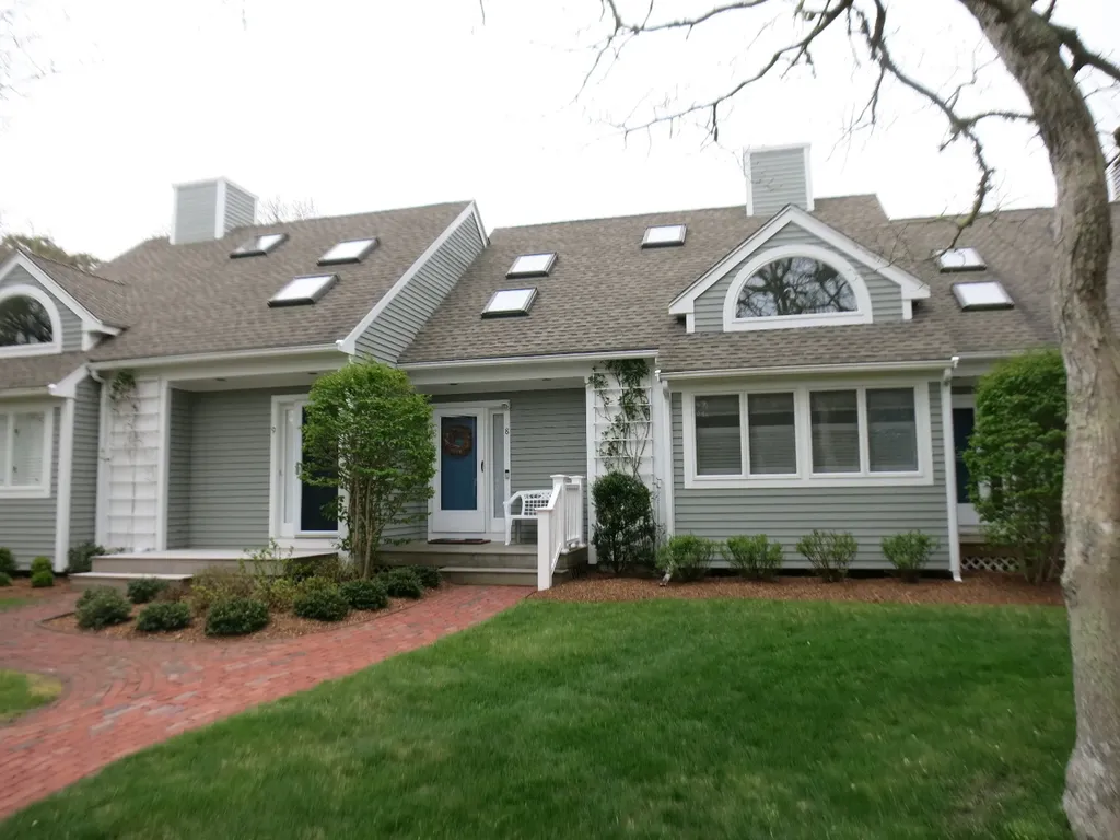 8 Meetinghouse Village Edgartown MA 02539