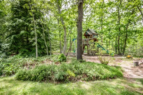 47 Willow Tree Hollow West Tisbury MA 02575