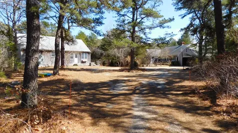 53 Nip And Tuck Lane West Tisbury MA 02575